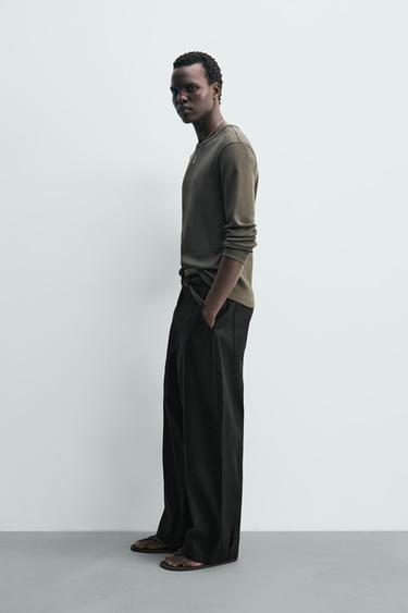 T-SHIRT REGULAR FIT STRUCTURÉ - VERDÂTRE de Zara - Image 3