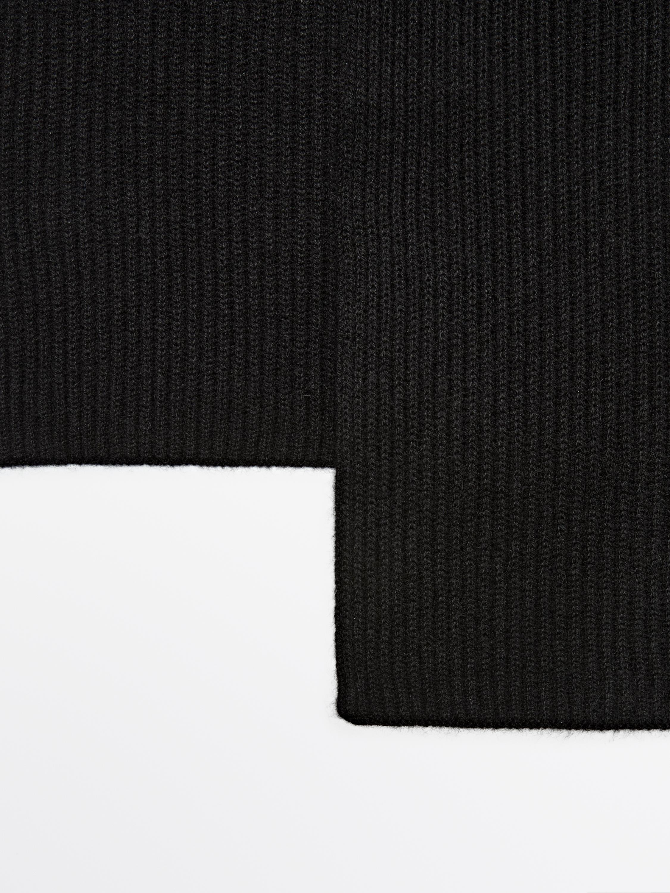 Ribbed 100% cashmere scarf