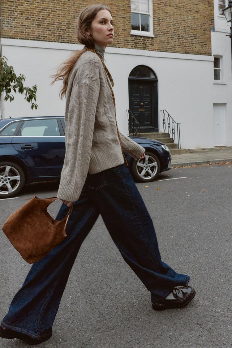 SOFT CABLE KNIT JUMPER