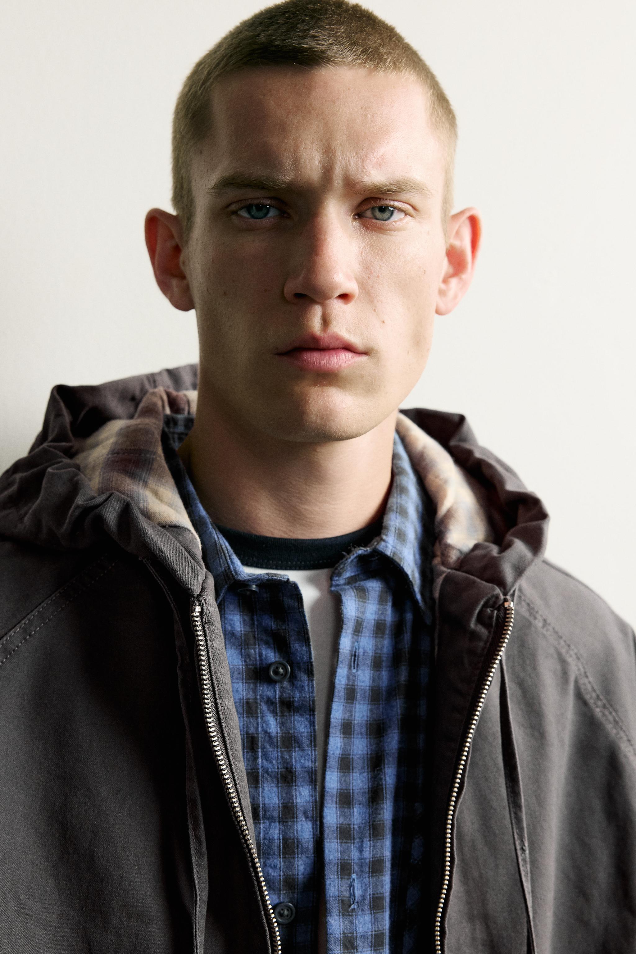CONTRAST HOODIE PUFFER JACKET