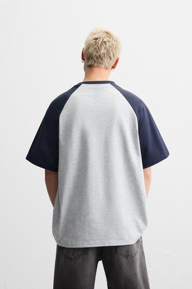 T-SHIRT À MANCHES EN CONTRASTE - Gris chiné de Zara - Image 2