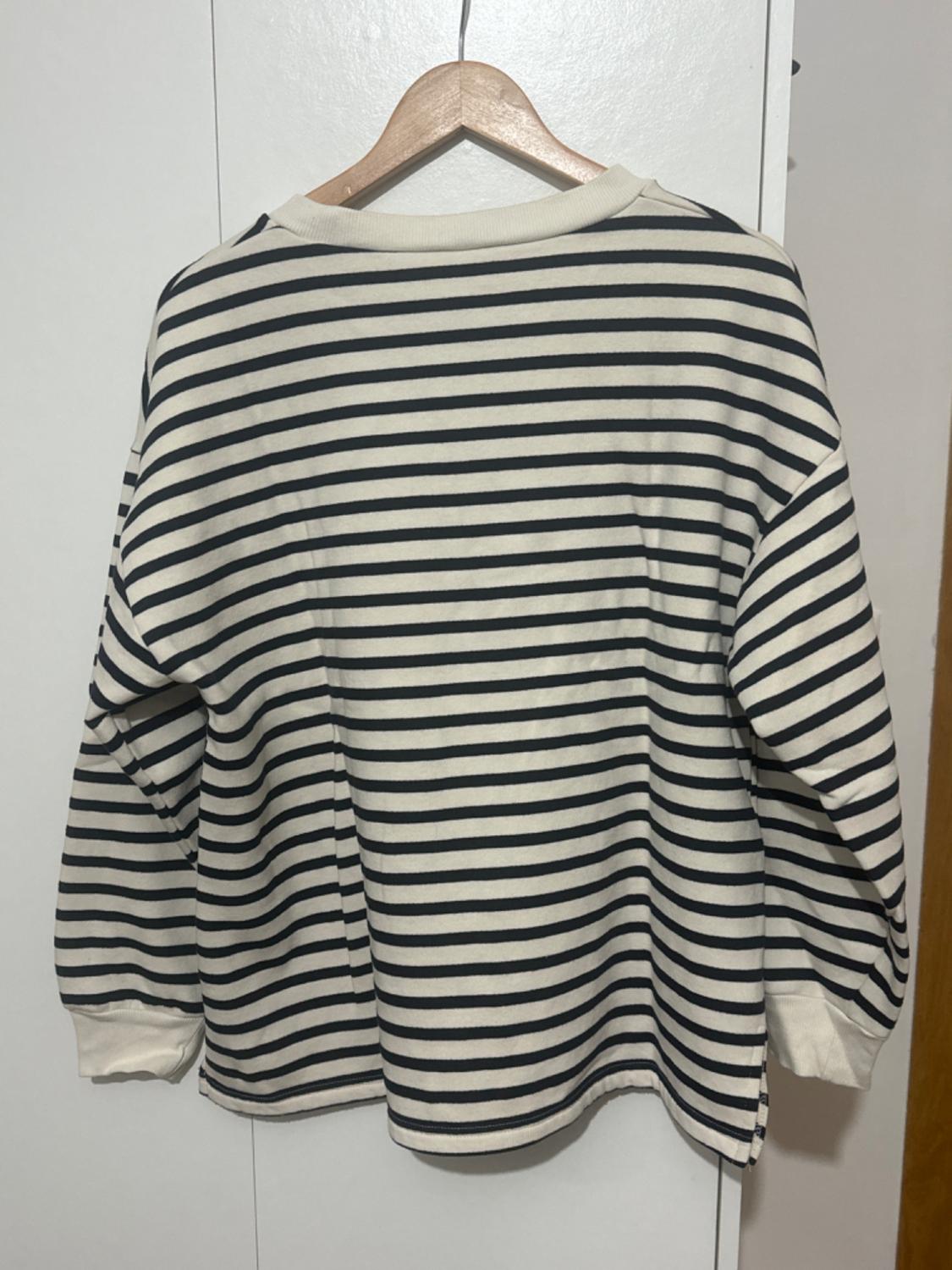 STRIPED SWEATSHIRT - Image 2