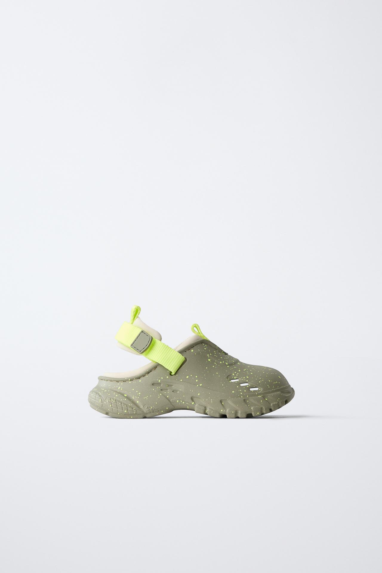 SPORT CLOGS — Multi-color