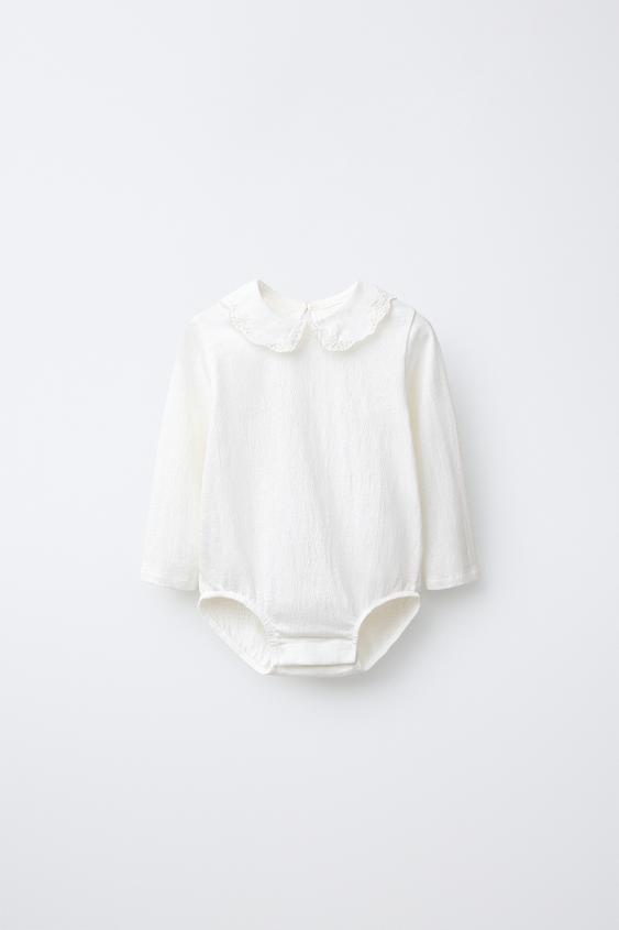 BODY CUELLO BOBO BORDADO SUIZO - Blanco roto de Zara - Imagen 0