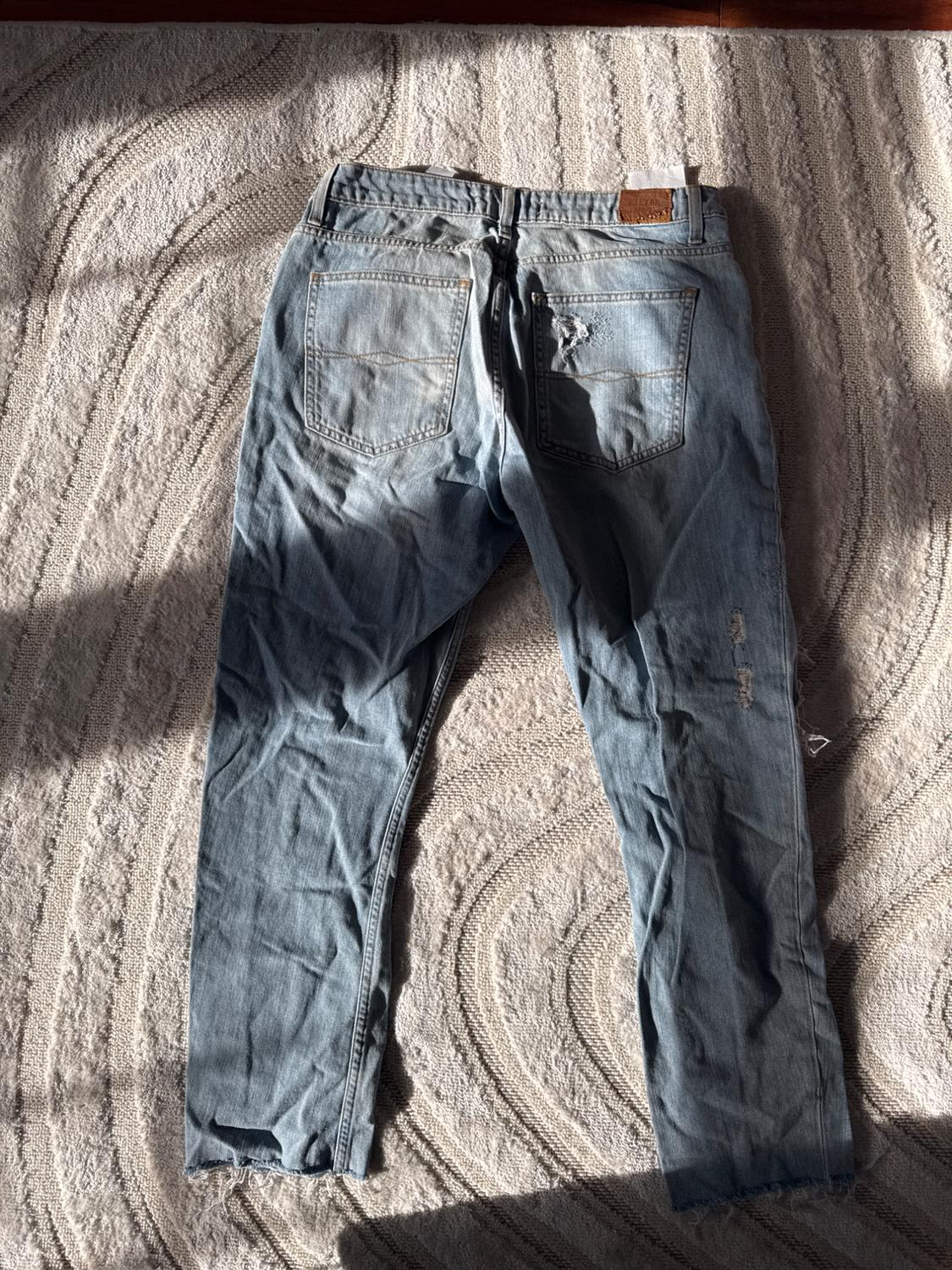 BLUE RIPPED JEANS - Image 2