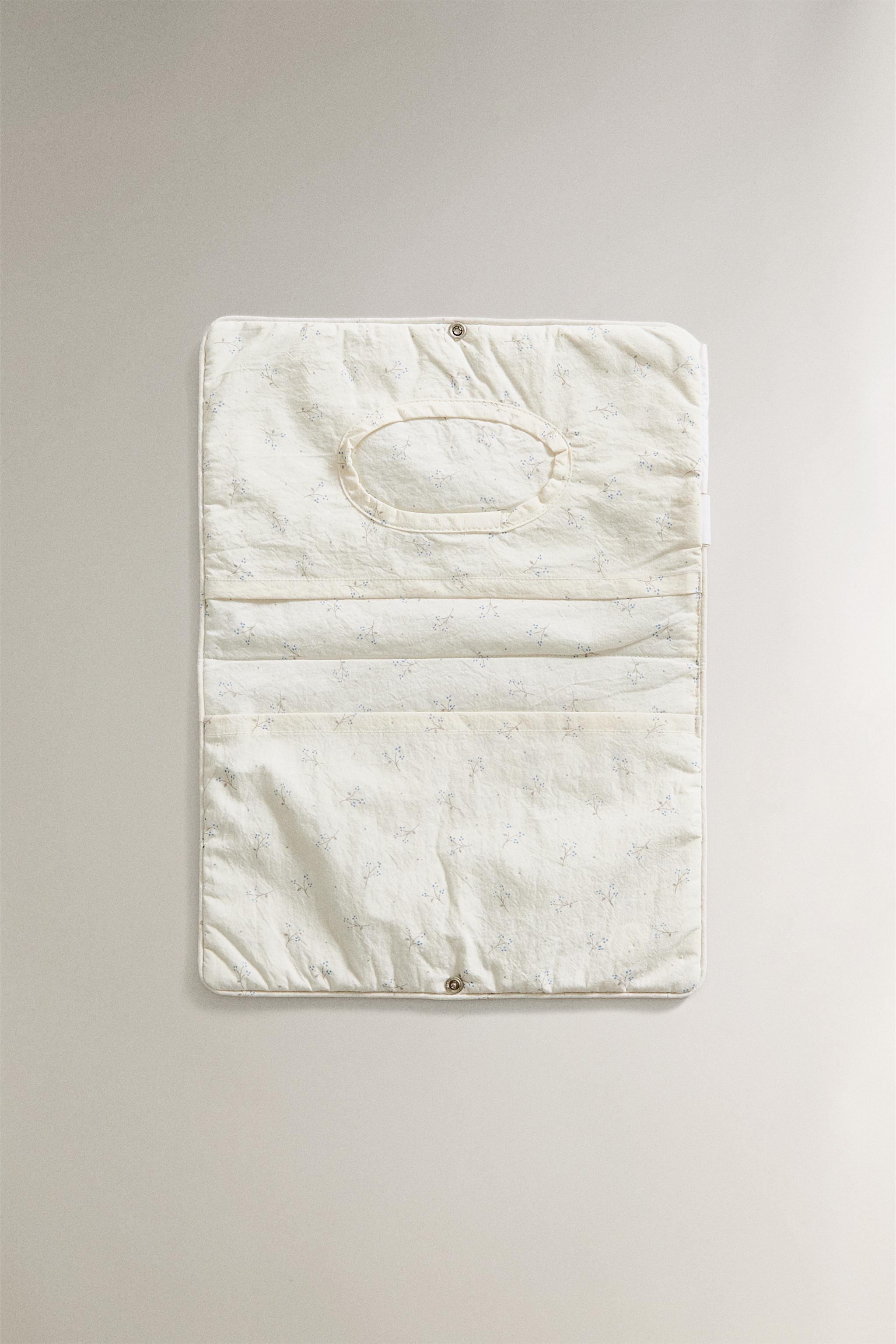FLORAL BABY WIPE HOLDER