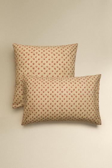 STRAWBERRY PERCALE PILLOWCASE | KATHARINE POLE - Beige by Zara