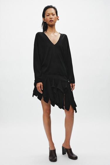 PULL EN MAILLE FINE À COL EN V - Noir de Zara - Image 4