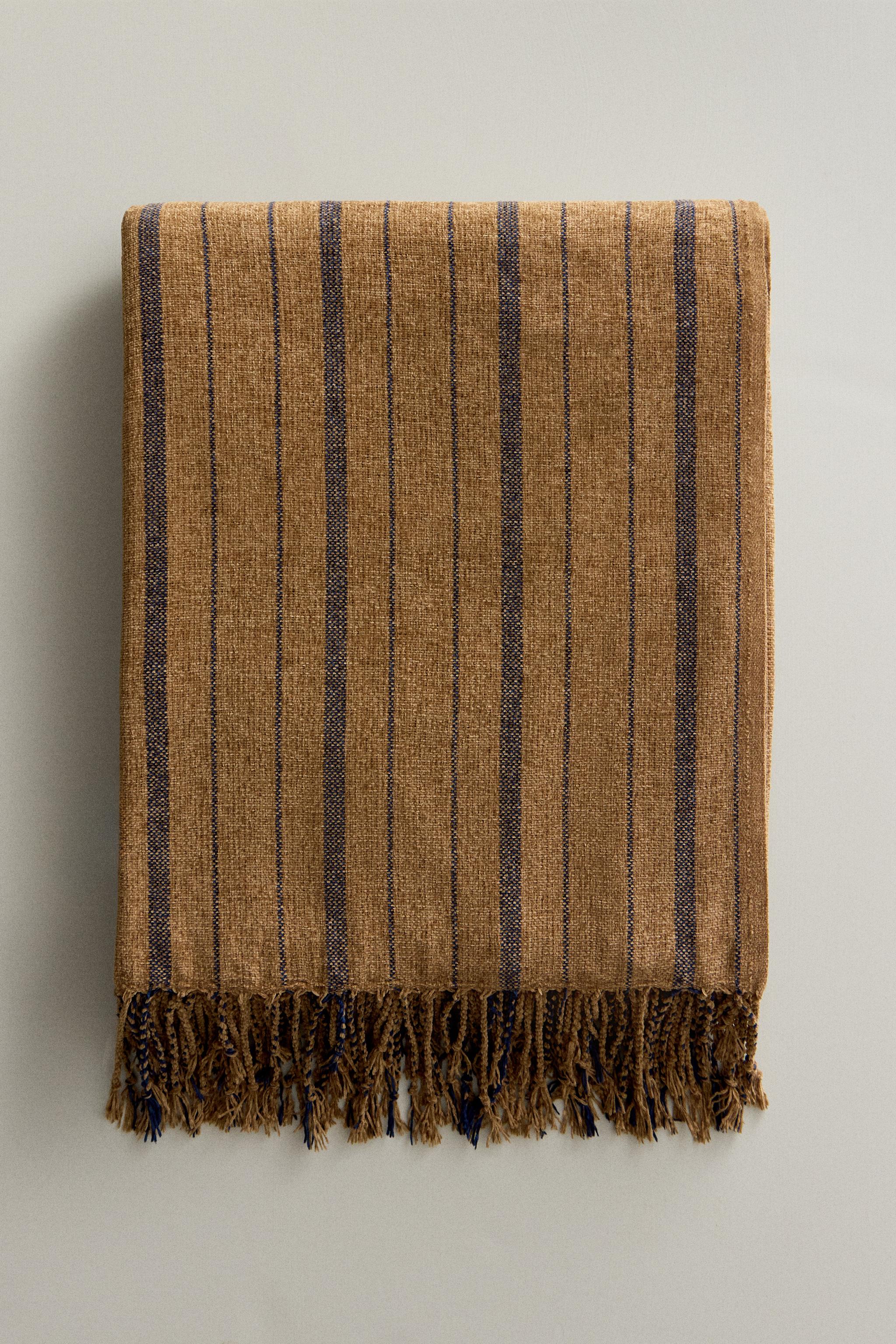 STRIPED CHENILLE BLANKET - striped | ZARA Canada