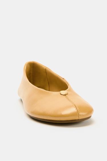 LEATHER BALLET FLATS WITH METAL DETAIL - Caramel Brown by Zara - Image 4
