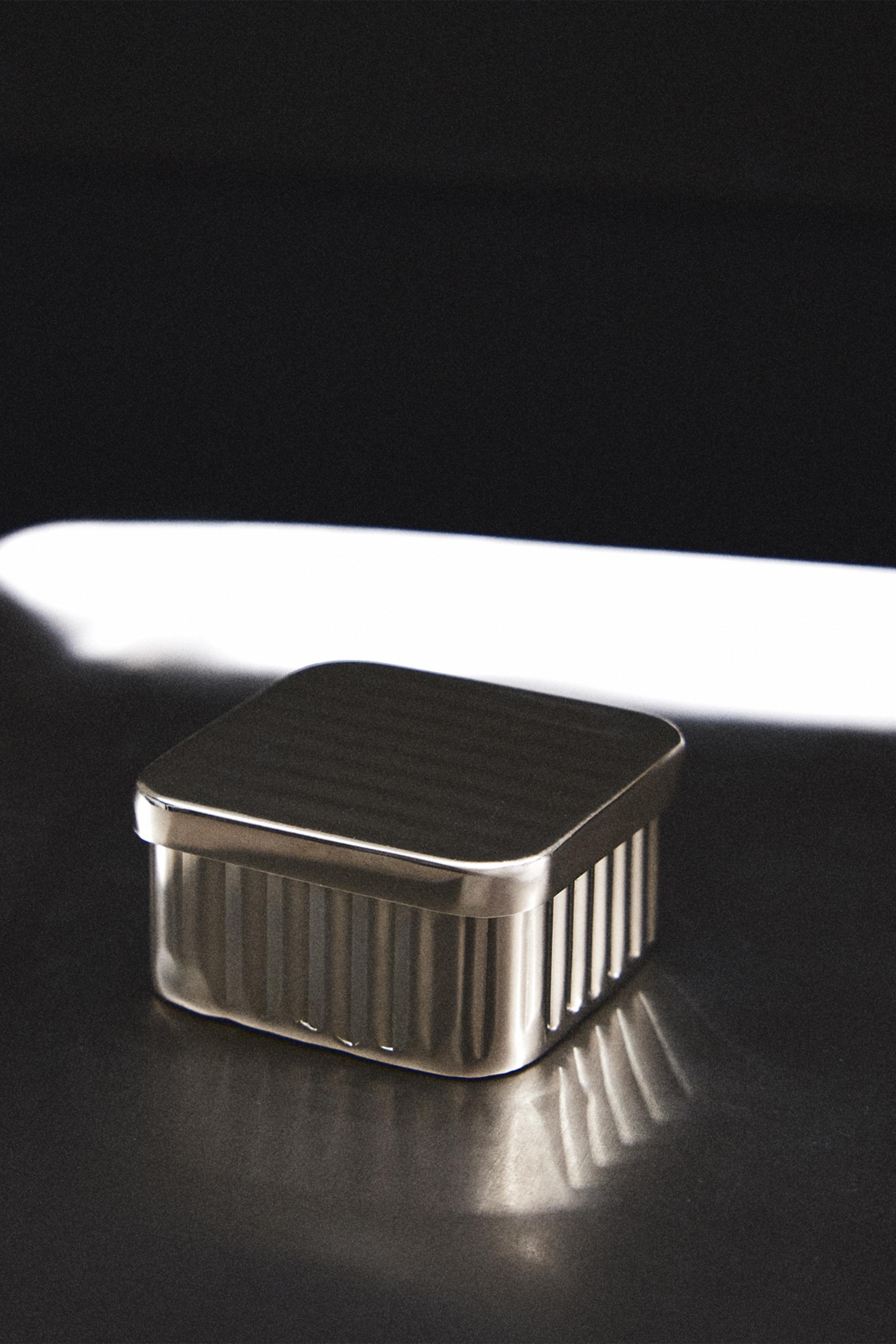 ラビット222 800×1000BLACK5枚 STAINLESS STEEL BOX - Silver | ZARA United States