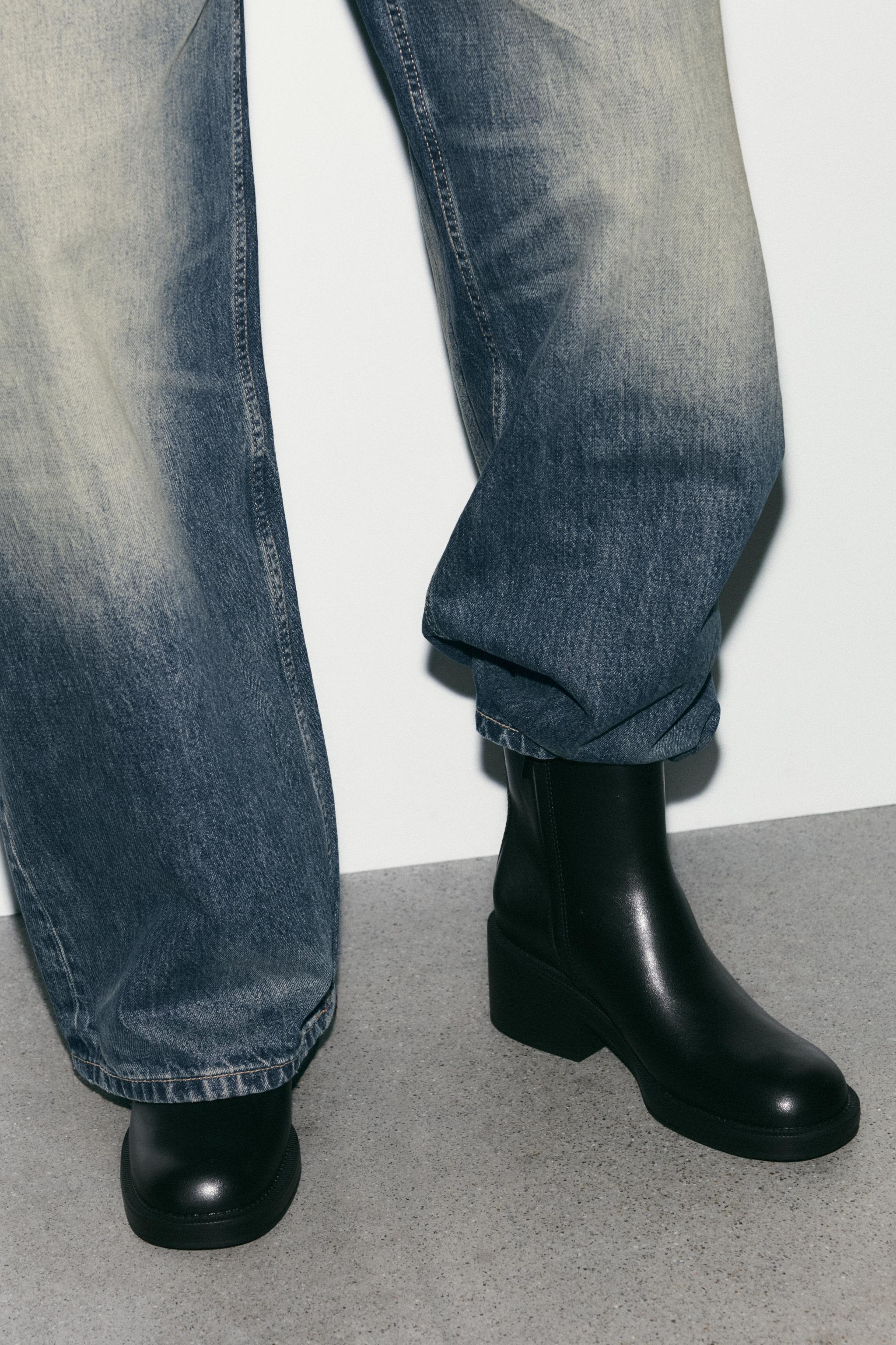 BLOCK HEEL ANKLE BOOTS