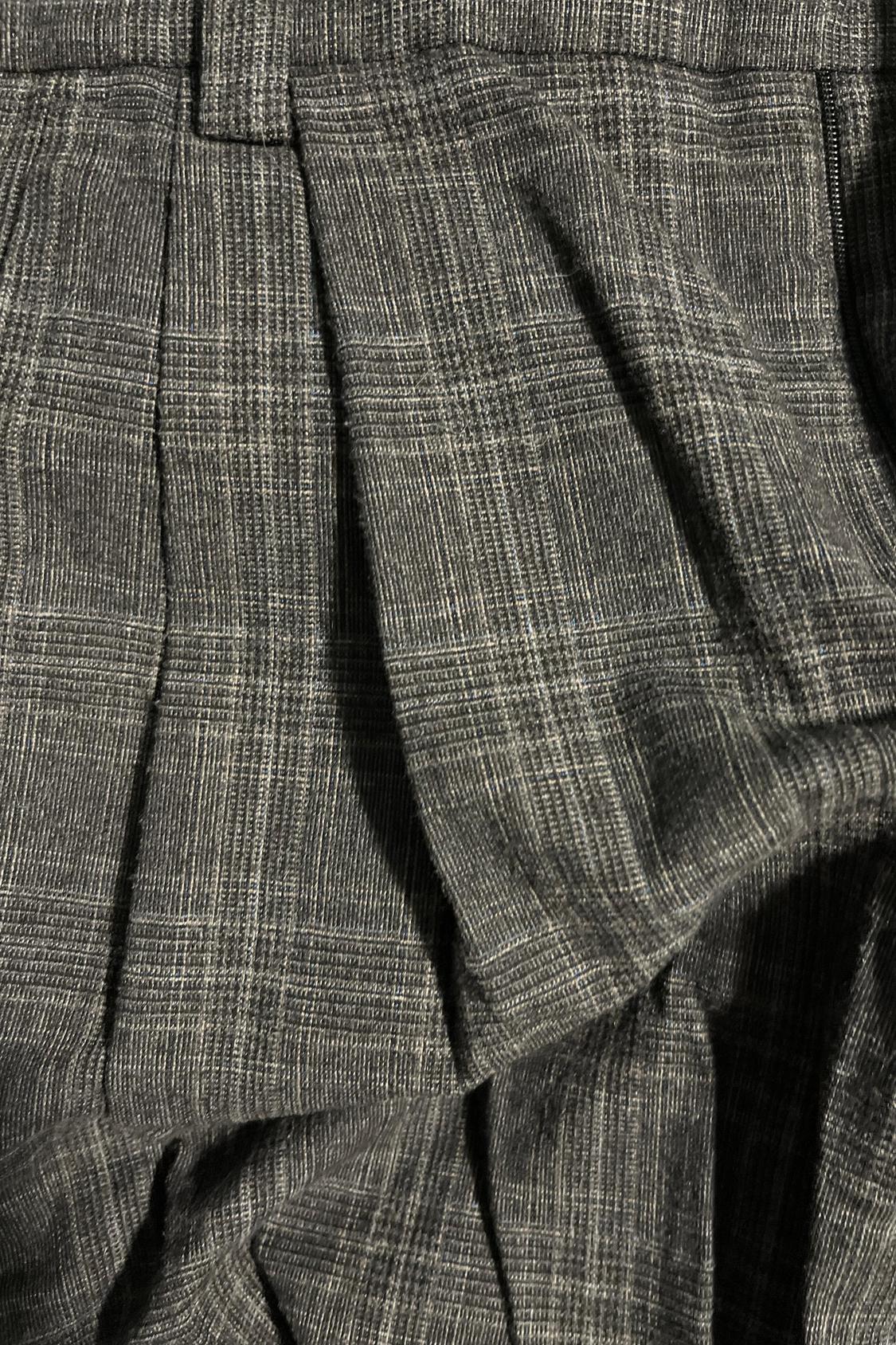 PANTALÓN PINZAS CUADROS - Image 4
