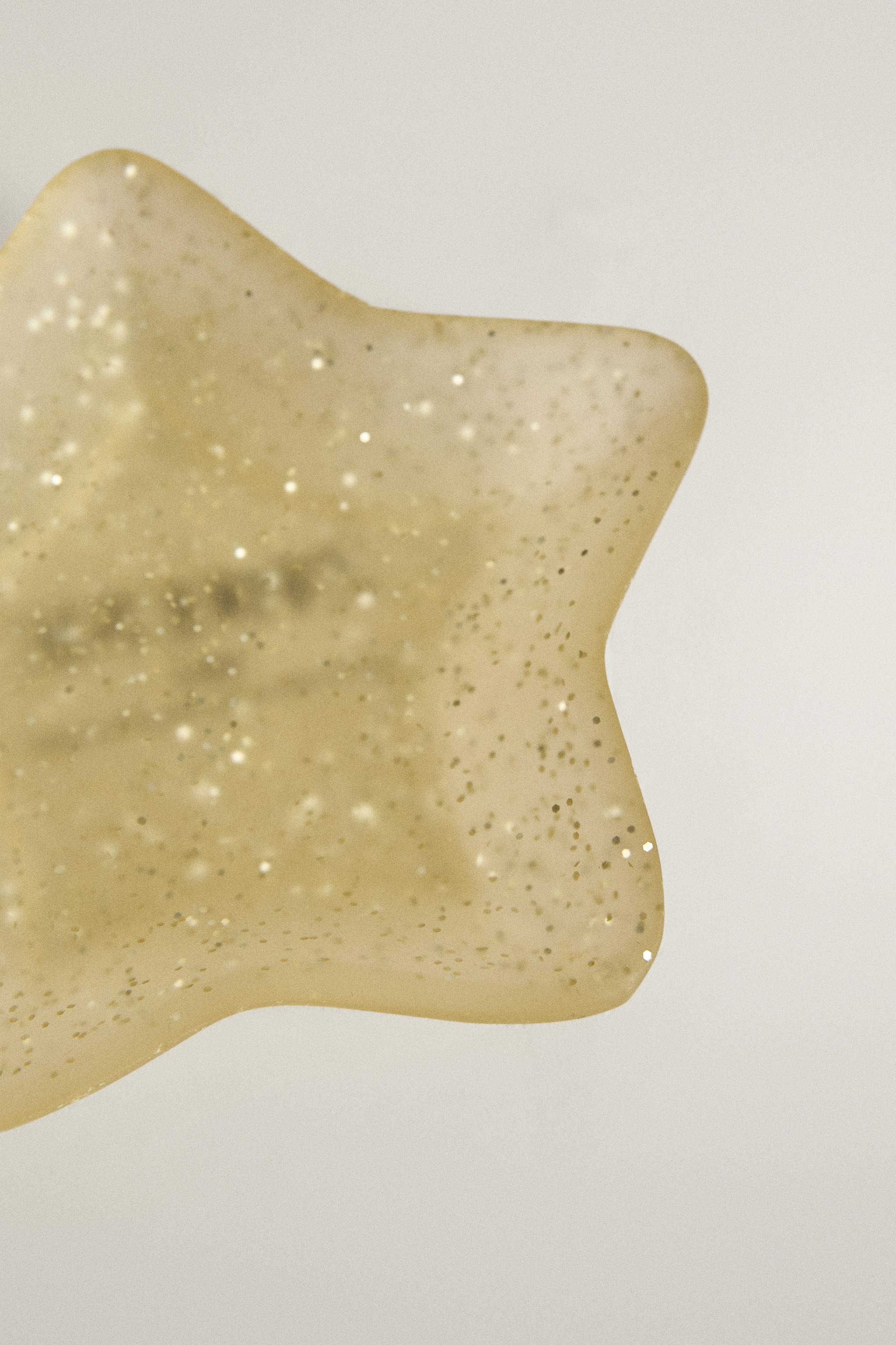 KIDS’ GLITTER STAR SOAP DISH