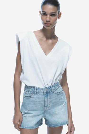 ФУТБОЛКА С V-ОБРАЗНЫМ ВЫРЕЗОМ И ПОДПЛЕЧНИКАМИ — БЕЛЫЙ от Zara — изображение 0