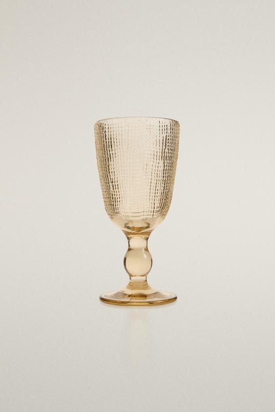 TAÇA DE VIDRO COM RELEVO - Marrom da Zara - Imagem 0