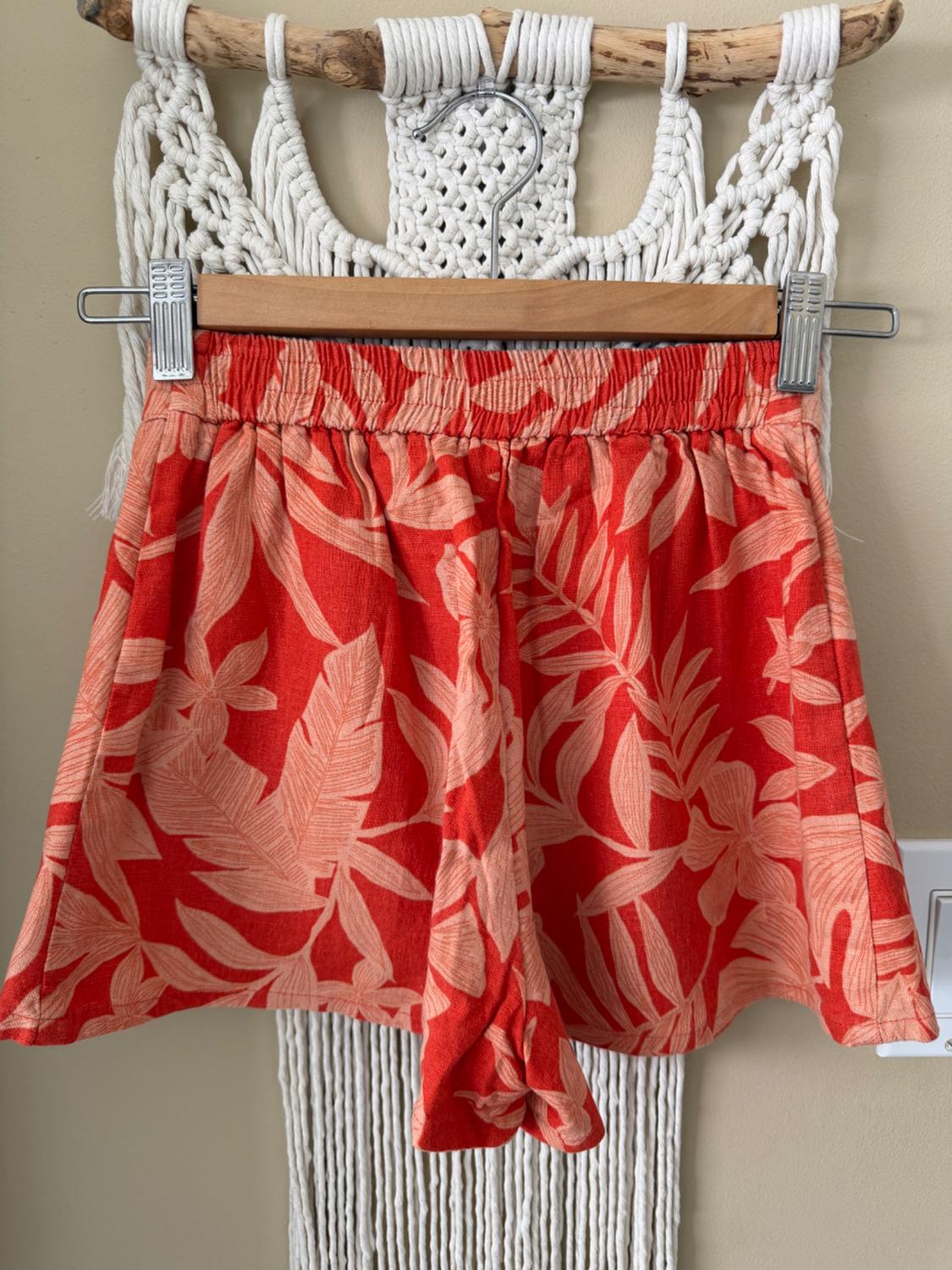 LINEN BLEND LEAF PRINT WRAP SHORTS - Image 2