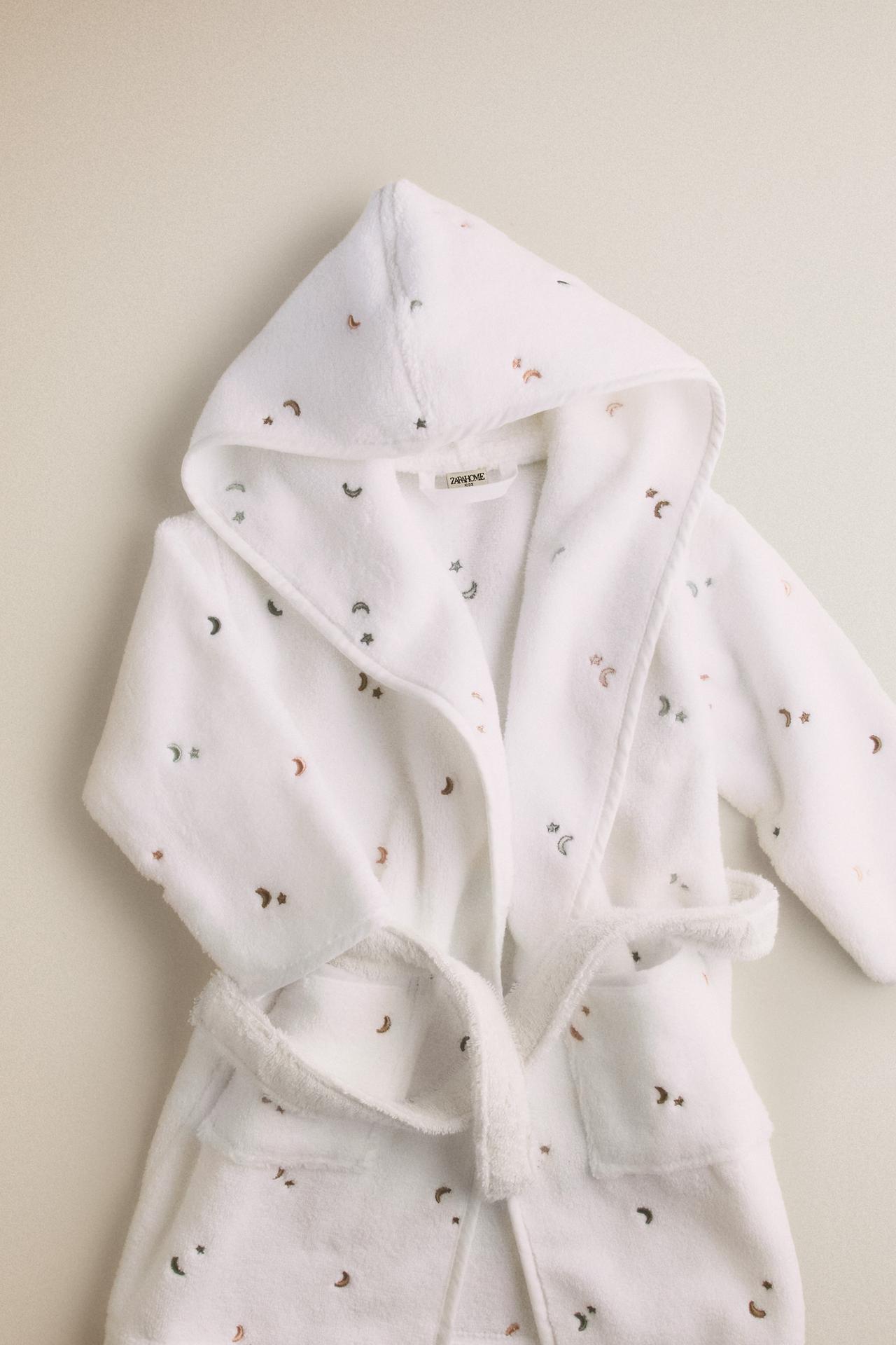 KIDS' MOON AND STAR BATHROBE — Oyster-white