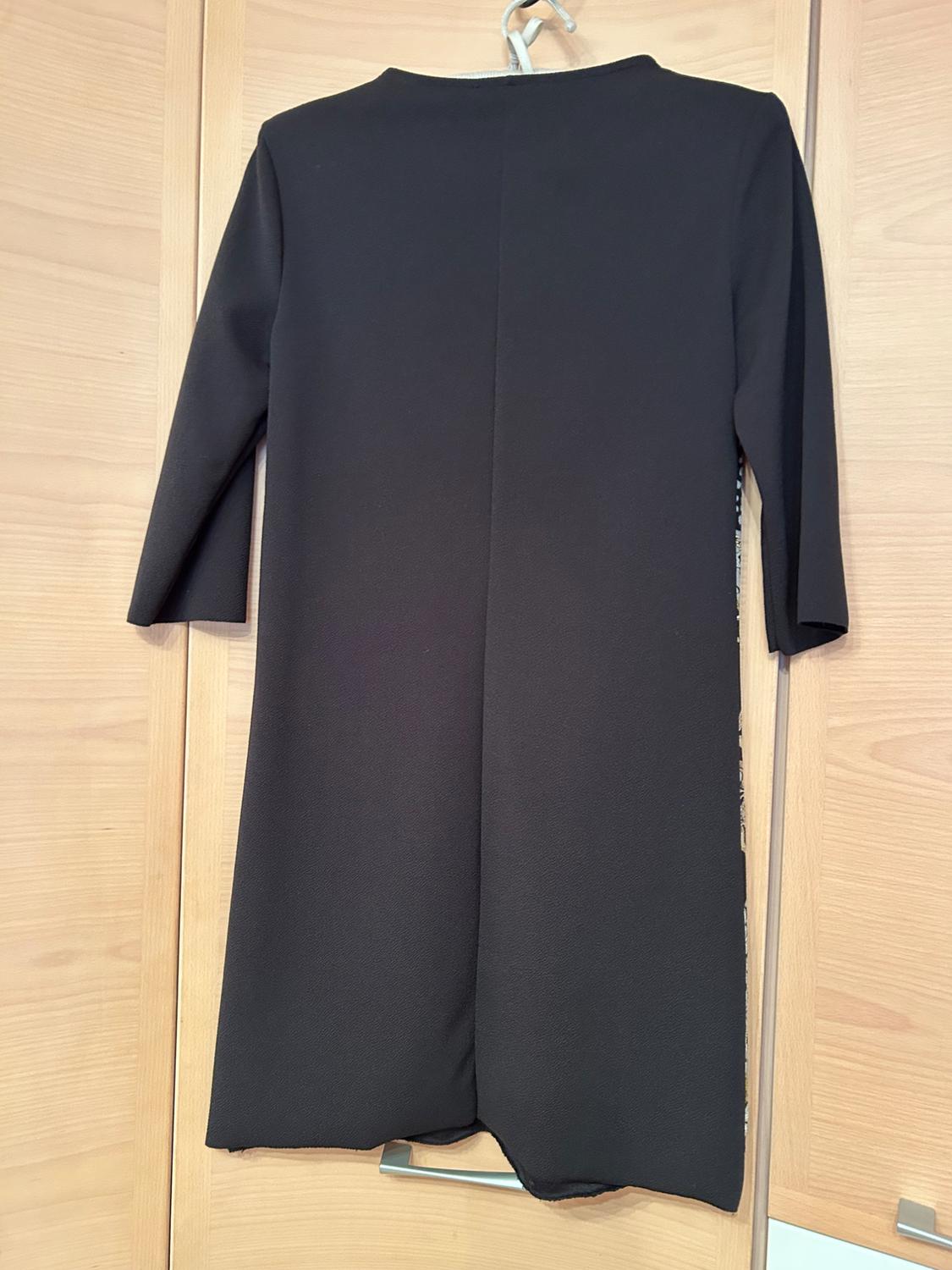 RUBBERISED PRINT CONTRAST DRESS - Image 2