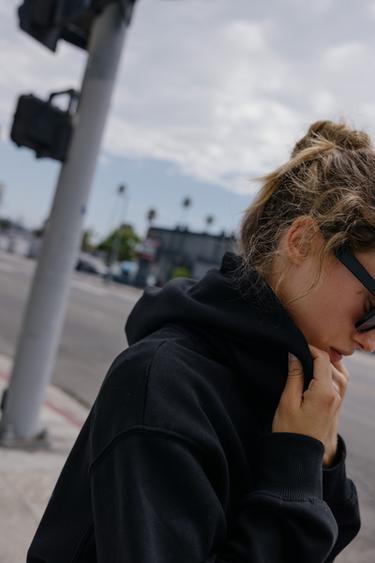 BASIC HOODIE - Black by Zara