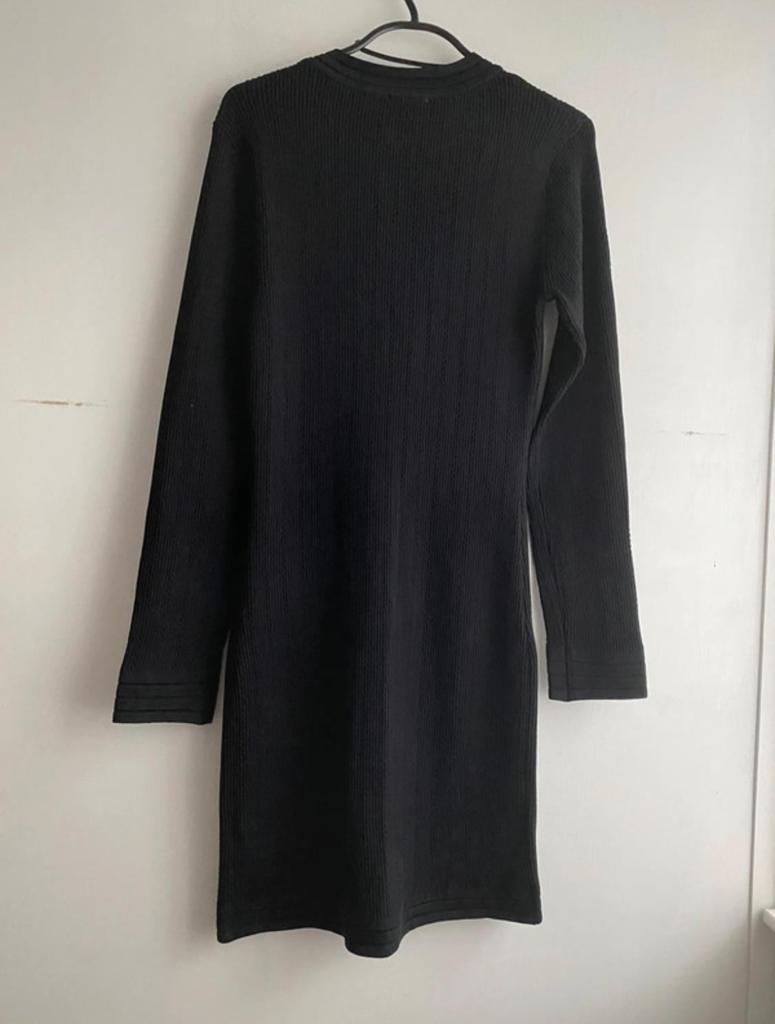 KNIT DRESS WITH GOLD BUTTONS - Image 2