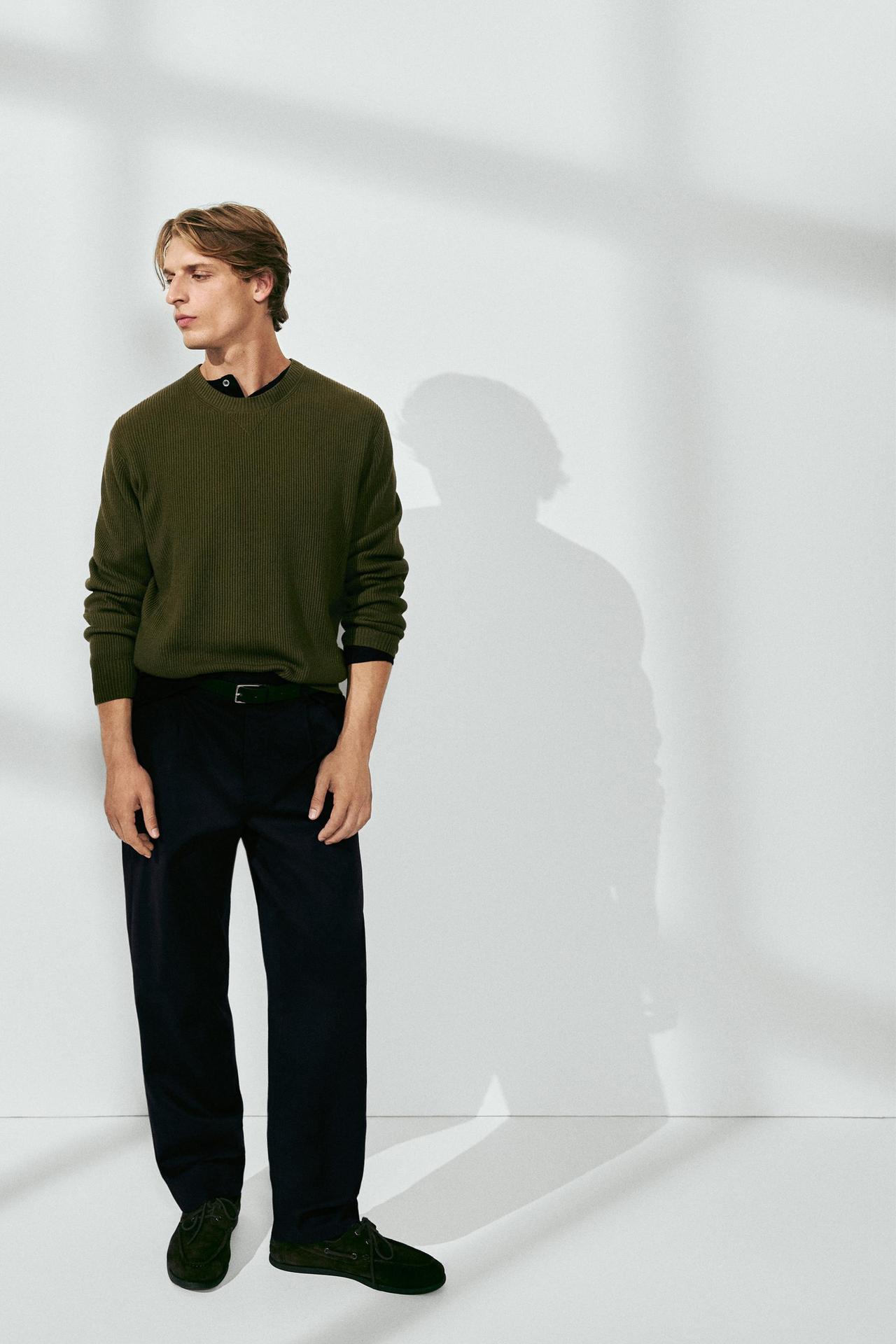 Cotton blend ribbed knit sweater — 548