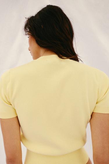 GILET EN MAILLE BOUTONS FLEURIS - Jaune clair de Zara - Image 2
