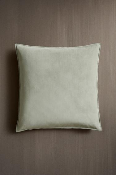 VELVET CUSHION COVER - Green by Zara - Image 4