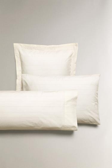TAIE D’OREILLER RAYURES - Blanc cassé de Zara - Image 0