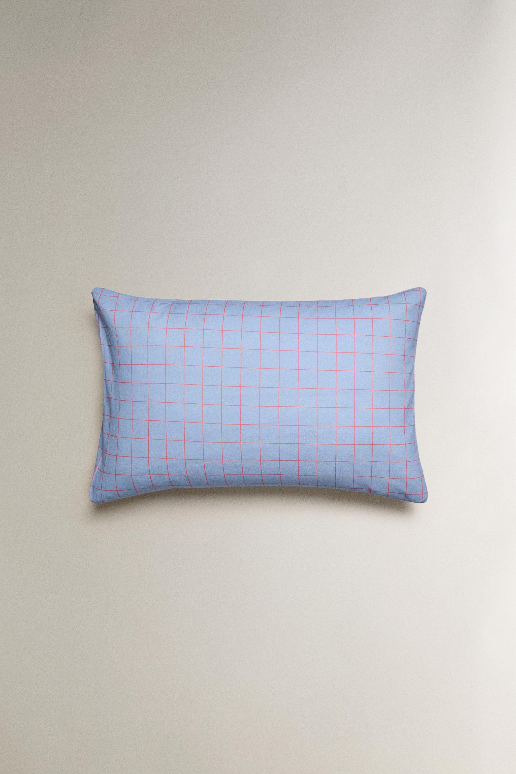 KIDS' PLAID PILLOWCASE