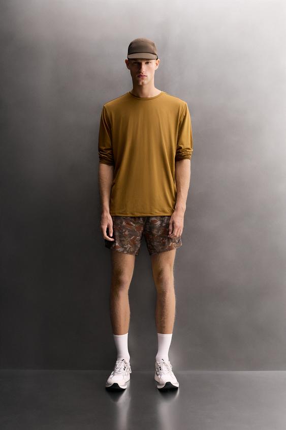 GRAPHIC TECHNICAL LONG SLEEVE T-SHIRT - Brown de Zara - Imagen 0