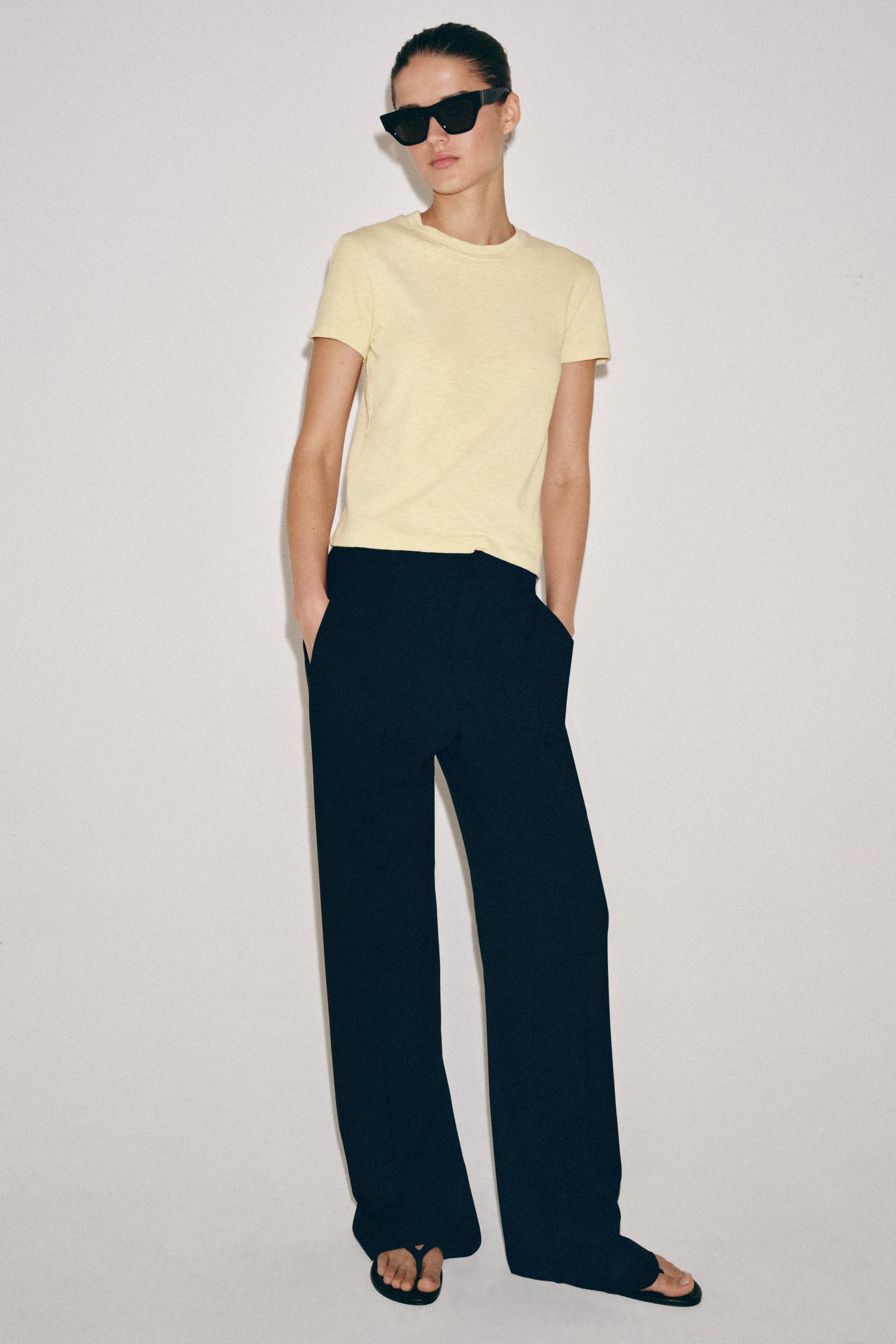 FLAMÉ COTTON T-SHIRT — Pastel yellow