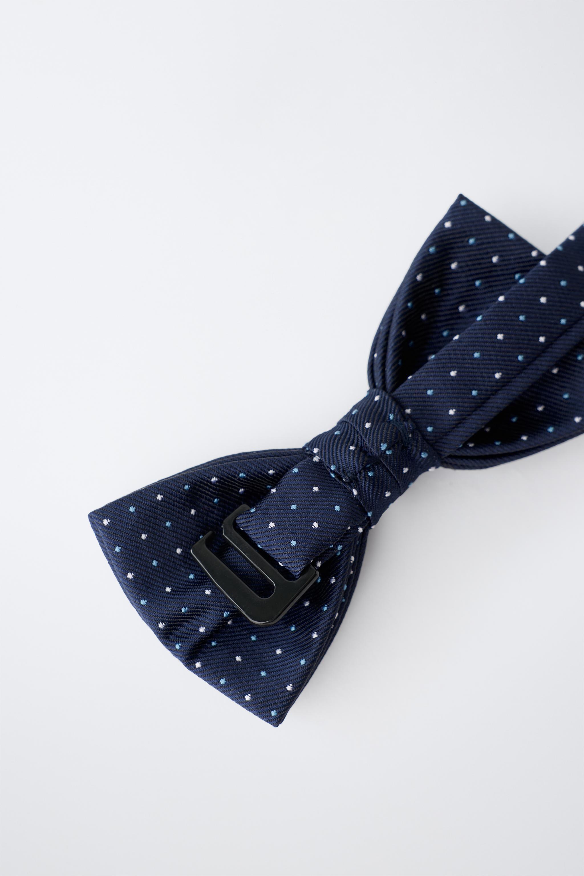 POLKA DOT BOW TIE