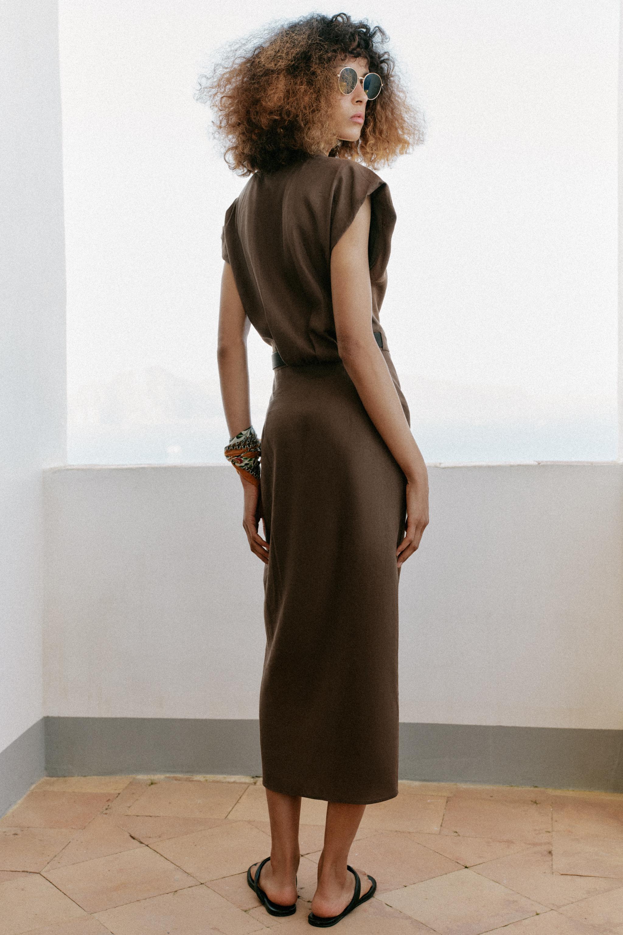 LINEN BLEND MIDI DRESS WITH BELT