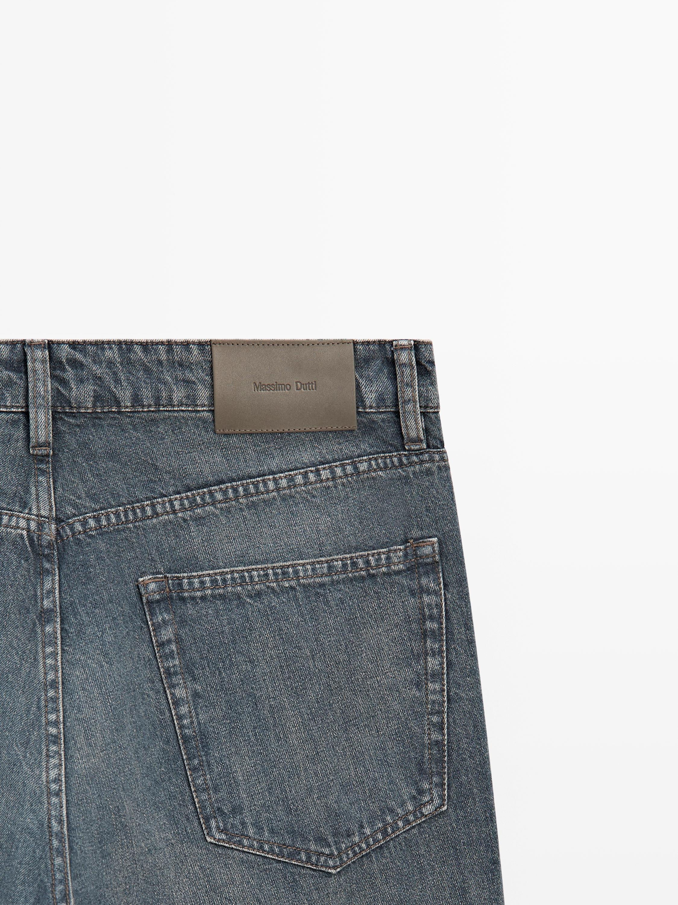 Tapered fit jeans