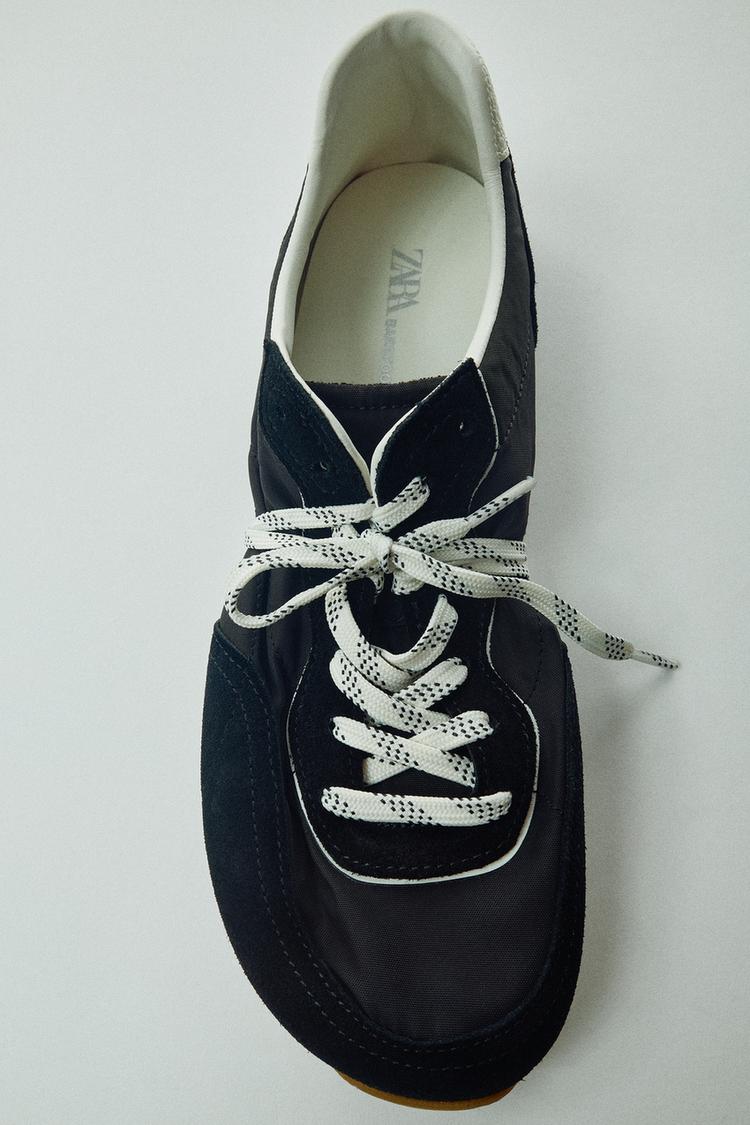 BAREFOOT RUNNING SNEAKERS — Black