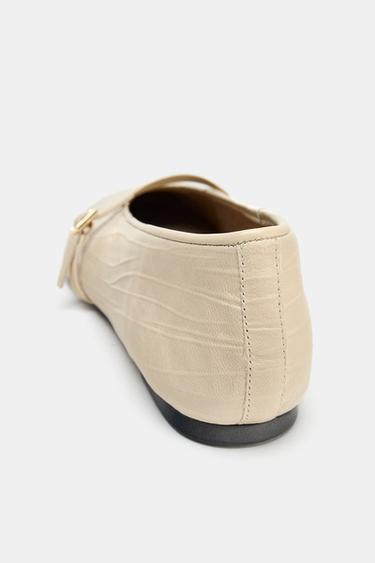BALLERINES EN CUIR - Blanc écru de Zara - Image 5