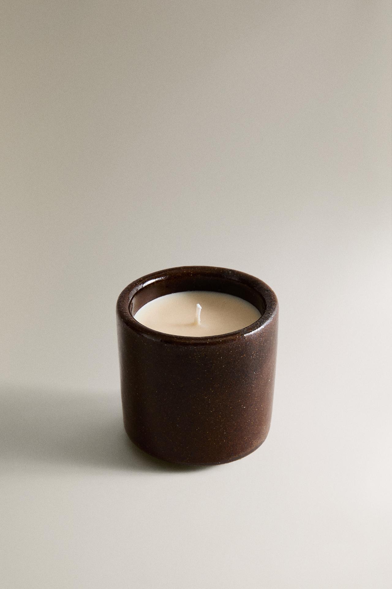 (125 G) COFFEE CREAM SCENTED CANDLE — Sand