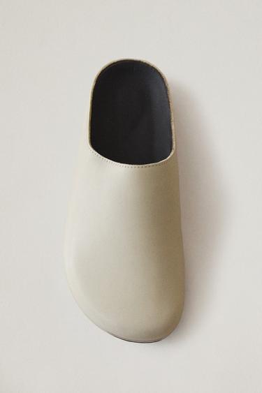 ZUECO PIEL MINIMAL - Blanco de Zara