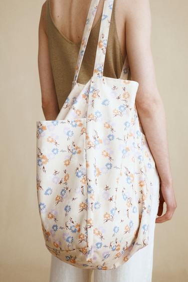 BOSSA DE COTÓ ESTAMPAT DE FLORS CREATED BY CARAMEL LONDON X ZARA - Multicolor de Zara