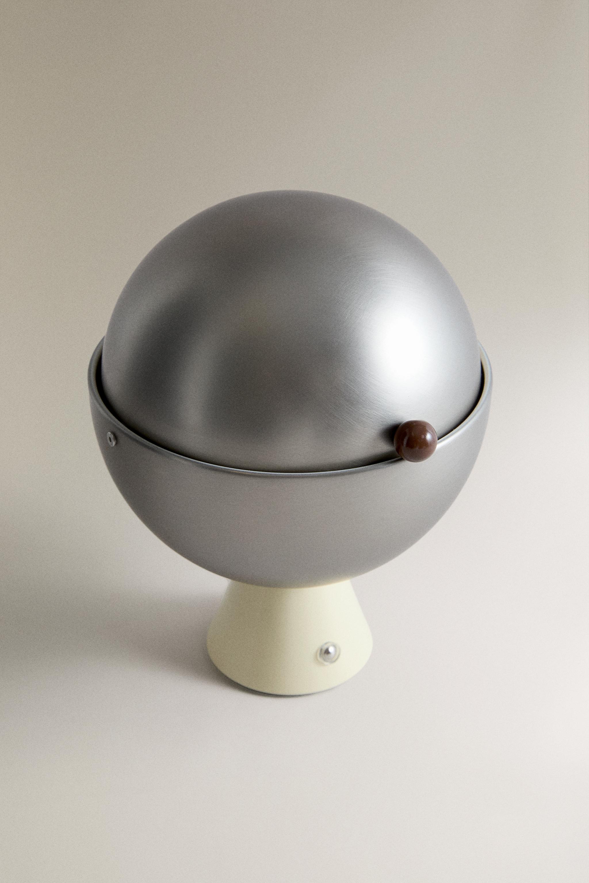 LAMPE DE TABLE SPHÈRE USB