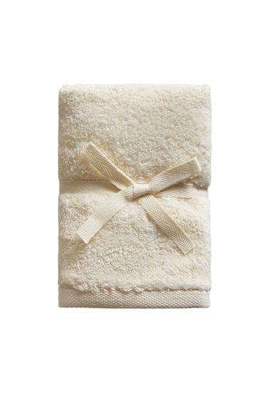 PACK OF HIGH-QUALITY COTTON HAND TOWELS (PACK OF 3) - Ivory by Zara