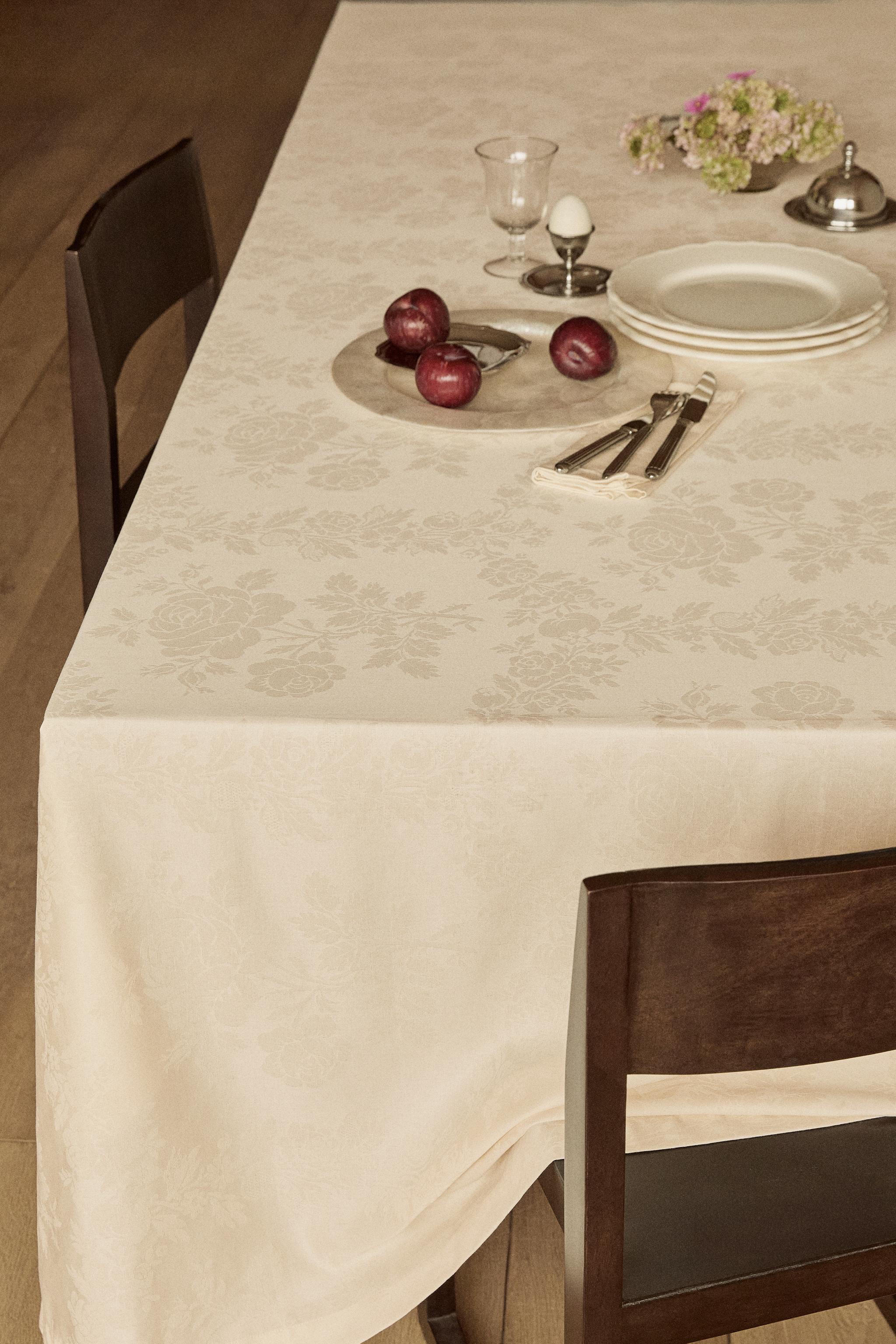 JACQUARD TABLECLOTH WITH ROSES — Cava