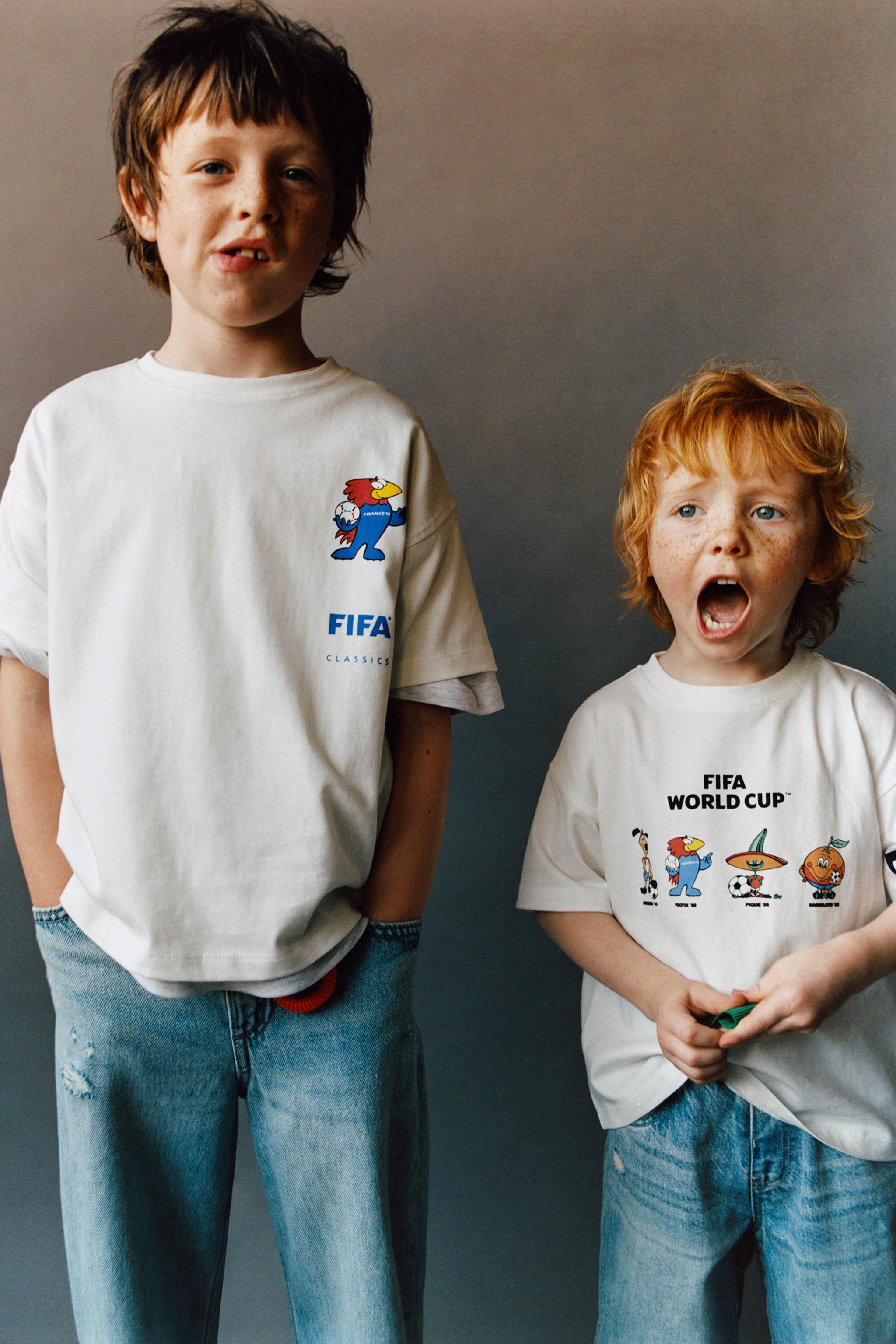 【美品】M.サラー 2018 FIFAワールドカップ シャツ FIFA CLASSICS WORLD CUP ™ MULTIPLE MASCOTS PRINTED T-SHIRT - White