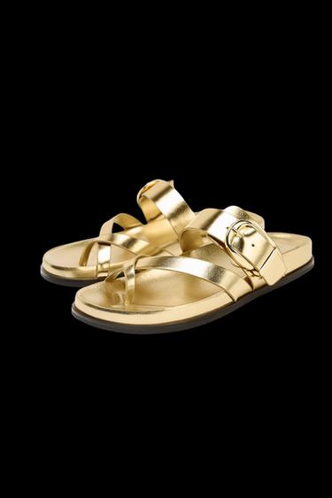 SANDALE MIT KREUZRIEMEN IN METALLOPTIK - Goldfarben von Zara