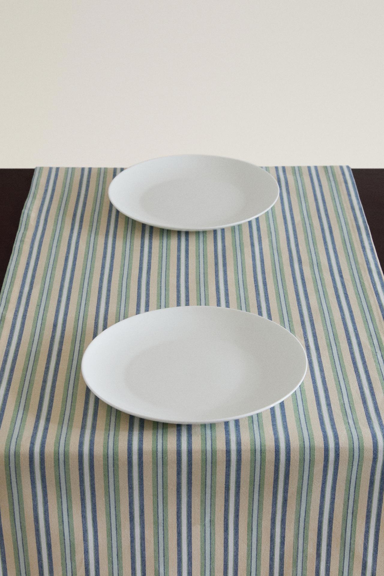 STRIPED TABLE RUNNER — Blue