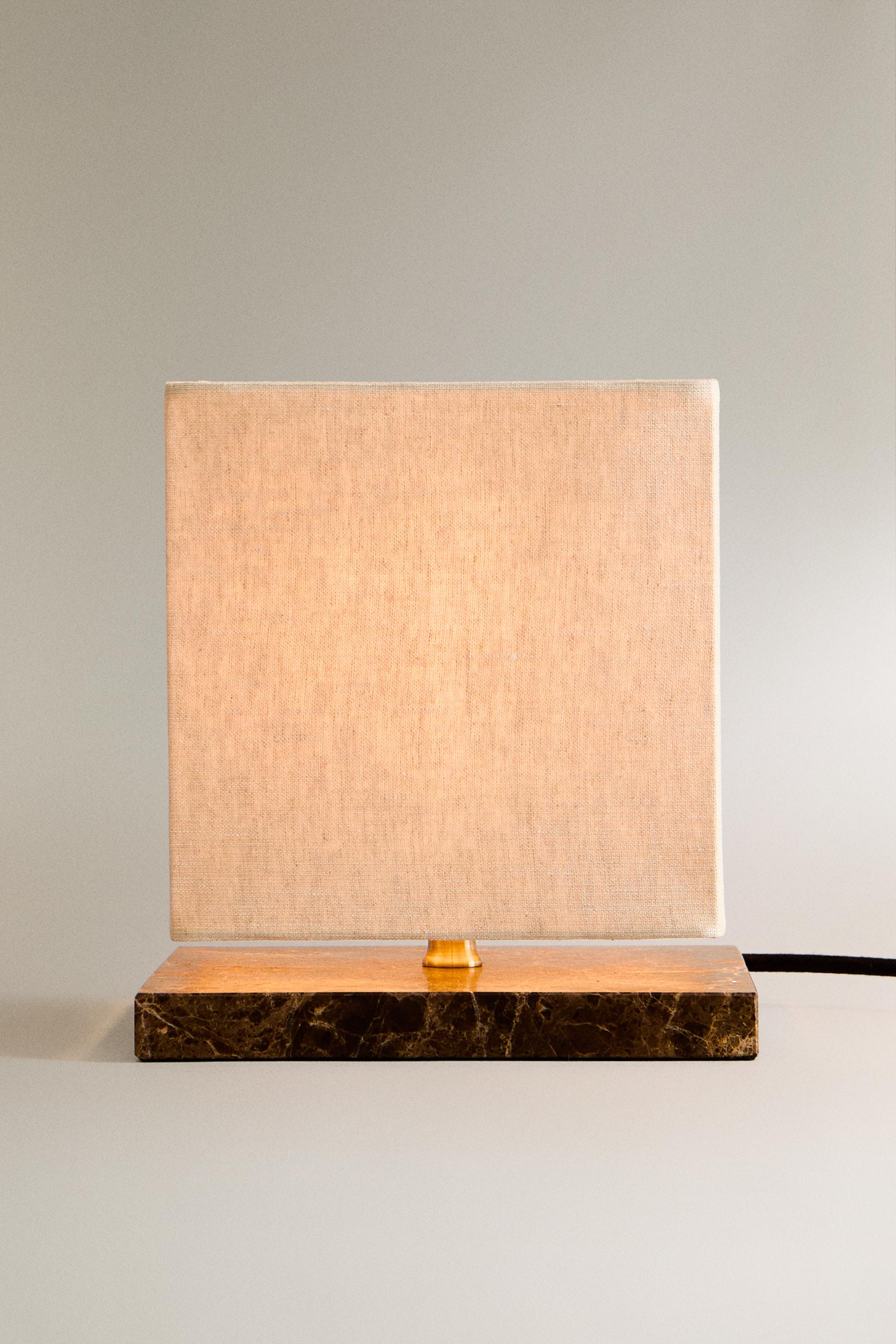 LAMPE DE TABLE CUBE