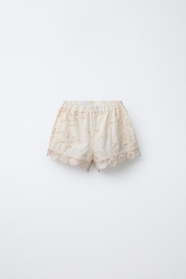 Zara EMBROIDERED LEAF CROCHET SHORTS - Ecru