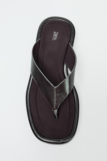 SANDALES PLATES À BRIDES - Marron de Zara