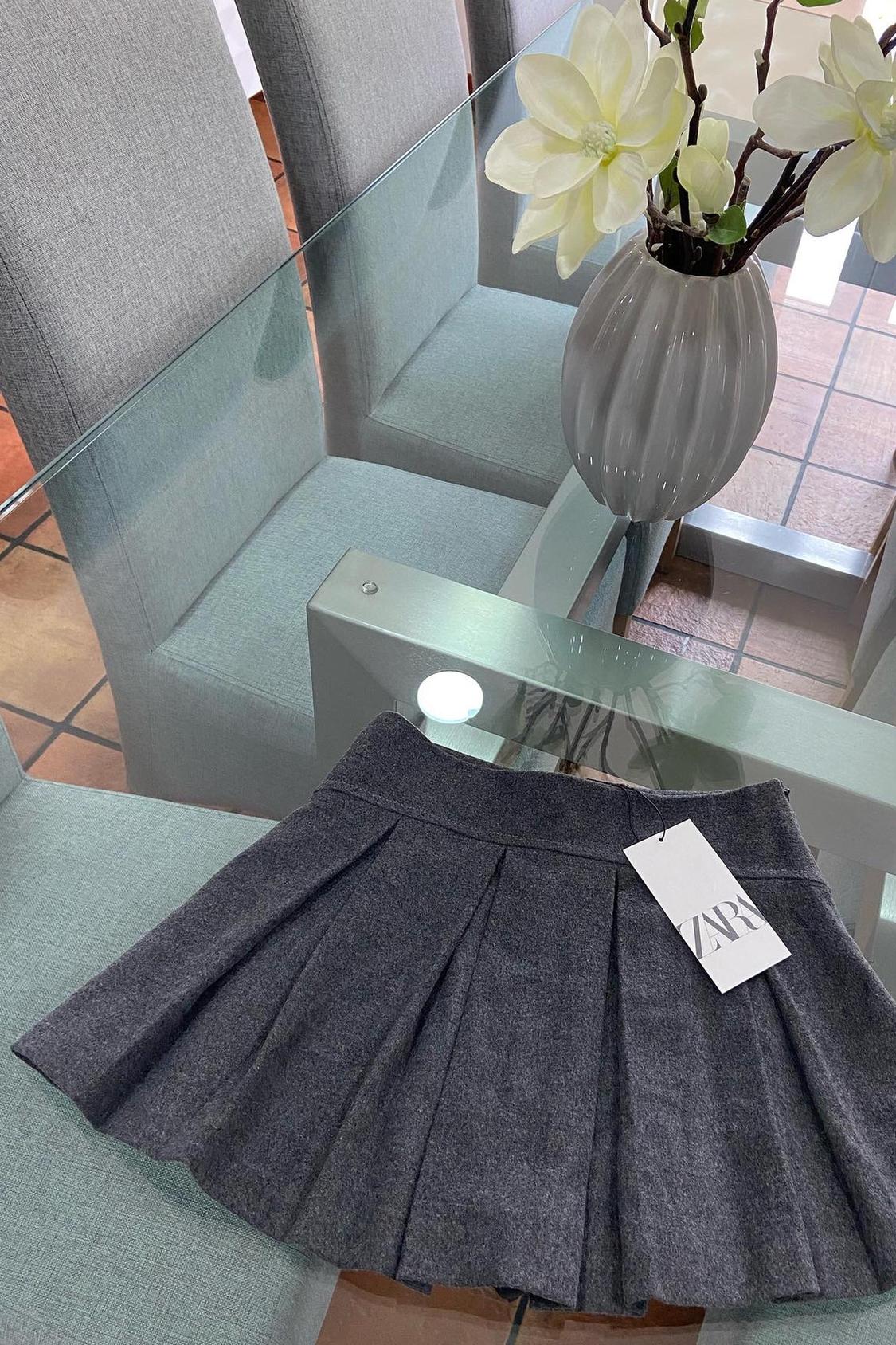 BOX PLEAT BERMUDA SKORT